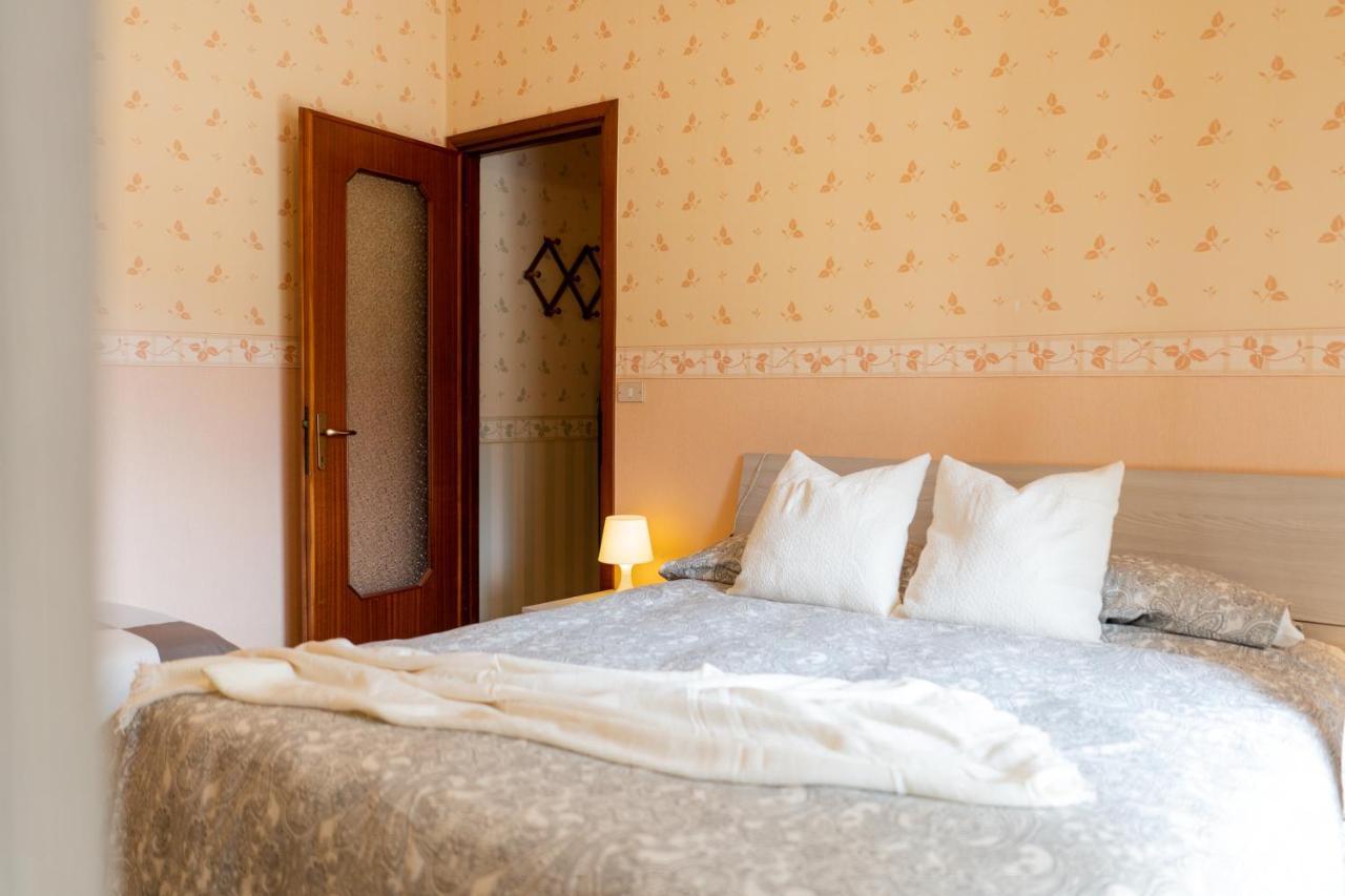 Apartamento Pietra Ligure Downtown Convenience -Free Parking Exterior foto
