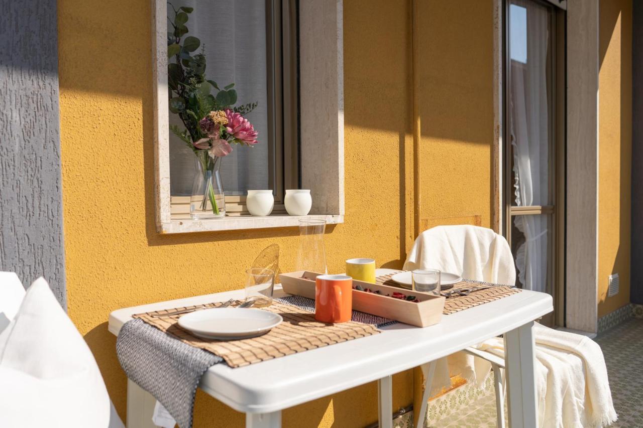 Apartamento Pietra Ligure Downtown Convenience -Free Parking Exterior foto